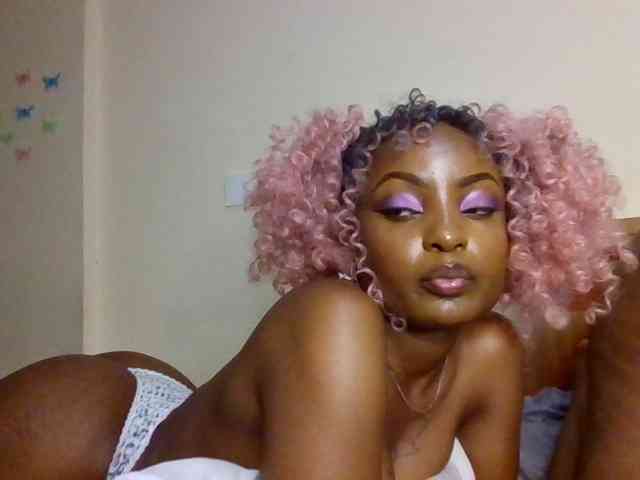 Caramelxoxo webcam