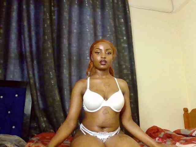 Caramelxoxo webcam