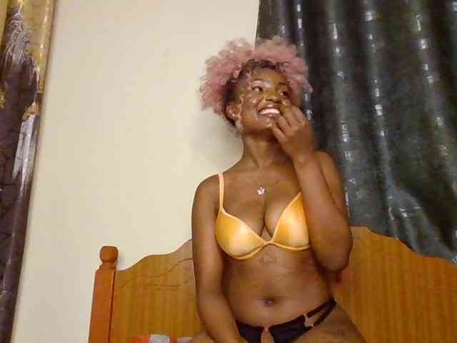 Caramelxoxo webcam
