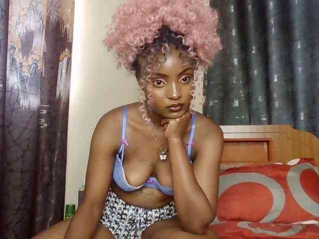 Caramelxoxo webcam