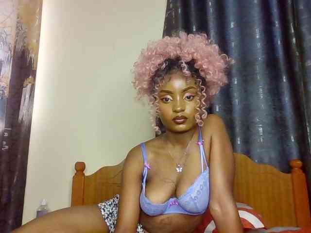 Caramelxoxo webcam