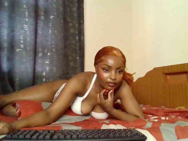 Caramelxoxo webcam