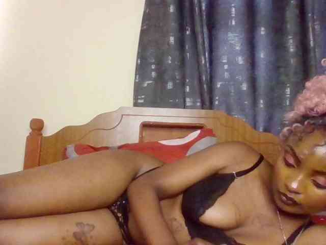 Caramelxoxo webcam