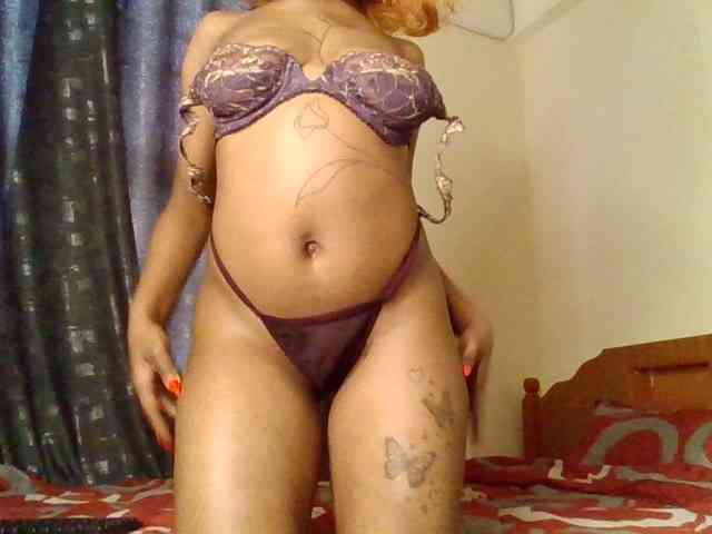 Caramelxoxo webcam