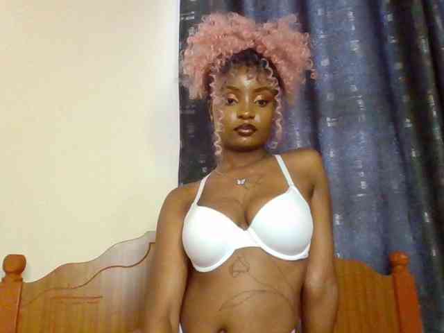 Caramelxoxo webcam