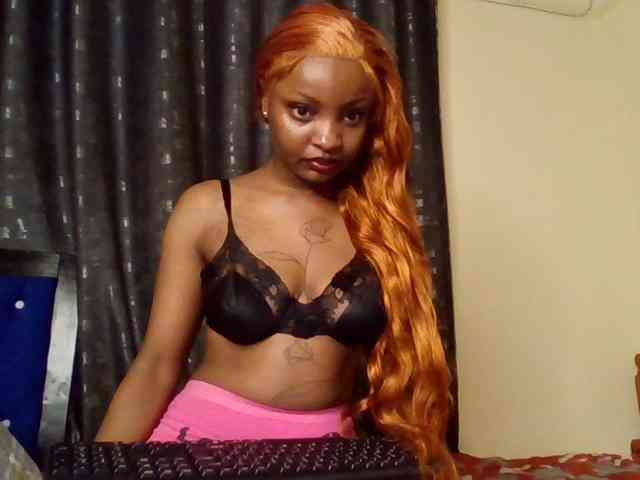 Caramelxoxo webcam