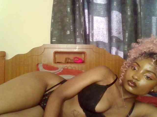 Caramelxoxo webcam