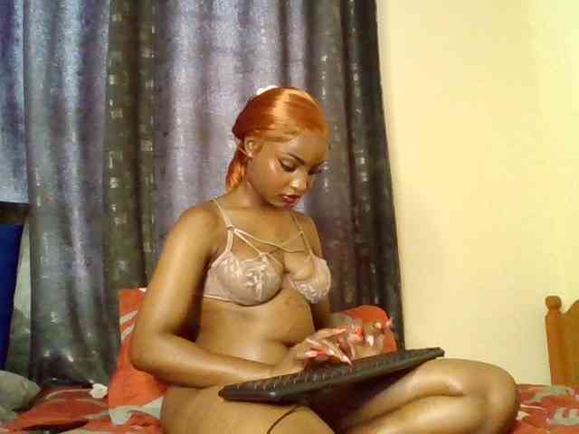 Caramelxoxo webcam