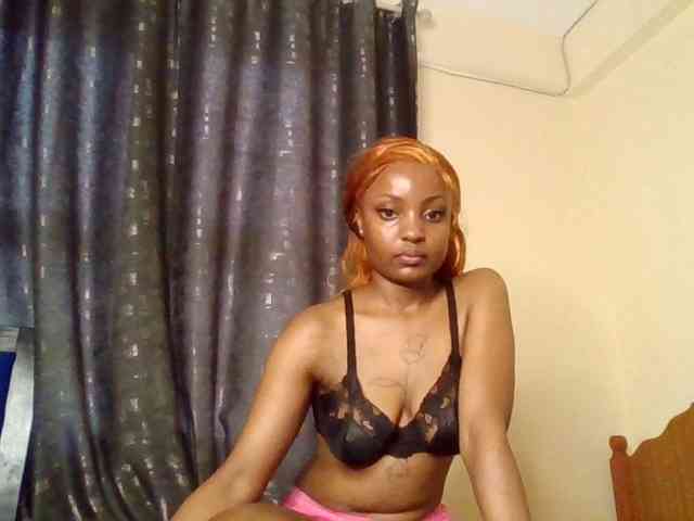 Caramelxoxo webcam