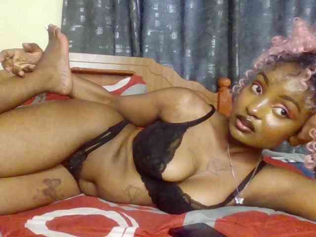 Caramelxoxo webcam