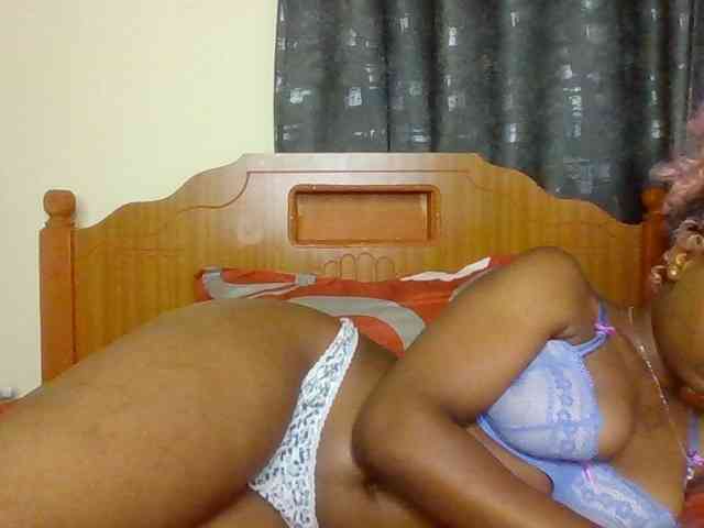 Caramelxoxo webcam