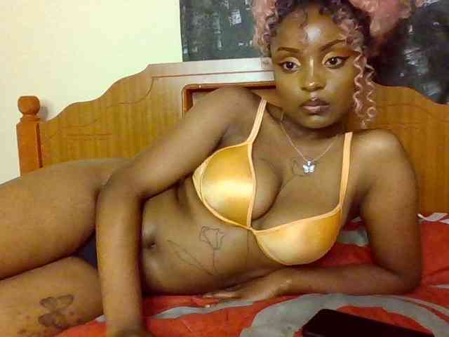 Caramelxoxo webcam