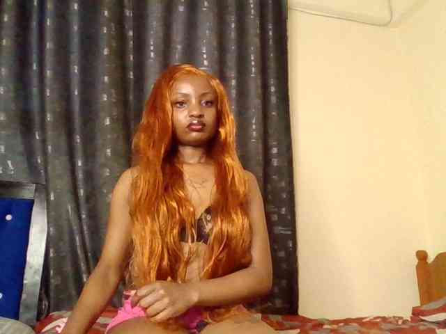 Caramelxoxo webcam