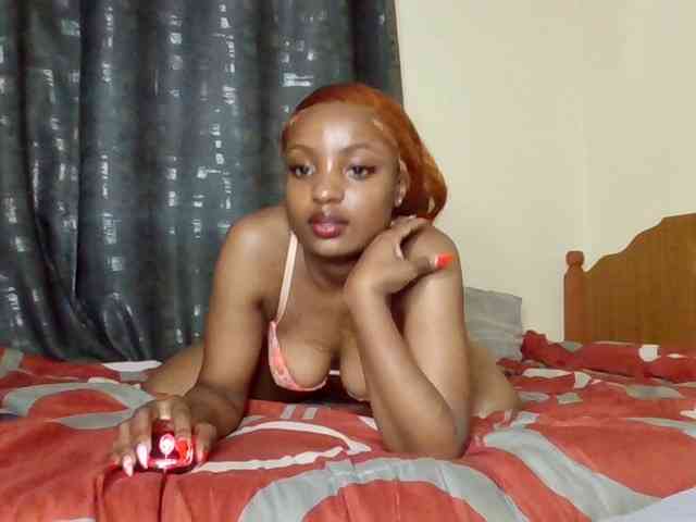 Caramelxoxo webcam