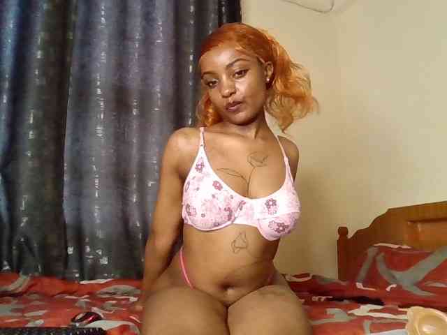 Caramelxoxo webcam