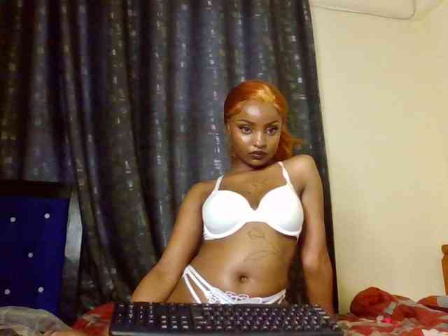 Caramelxoxo webcam
