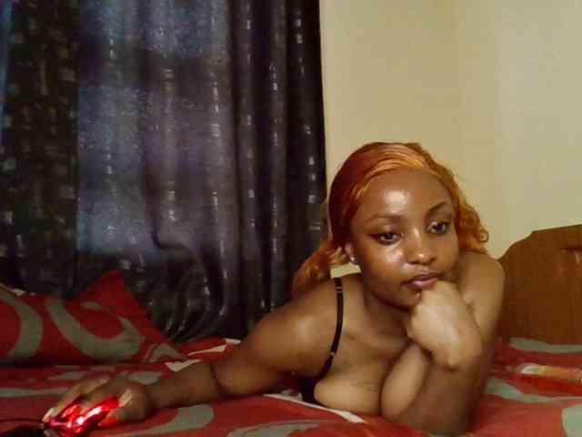 Caramelxoxo webcam