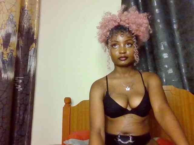 Caramelxoxo webcam