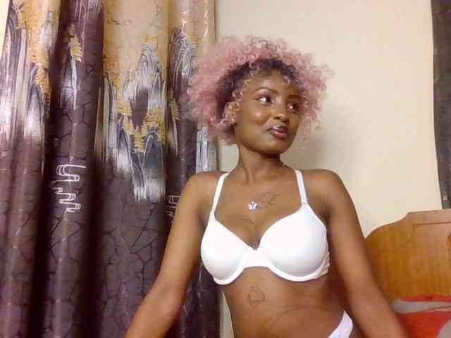 Caramelxoxo webcam