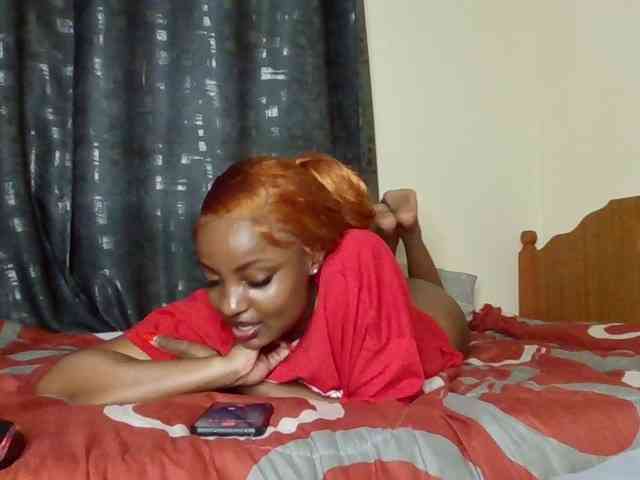 Caramelxoxo webcam