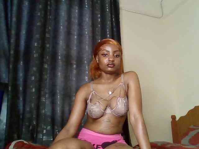 Caramelxoxo webcam