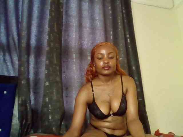 Caramelxoxo webcam
