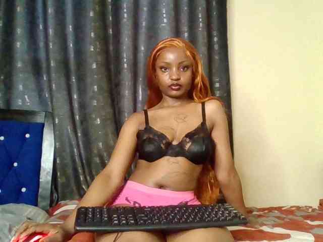 Caramelxoxo webcam