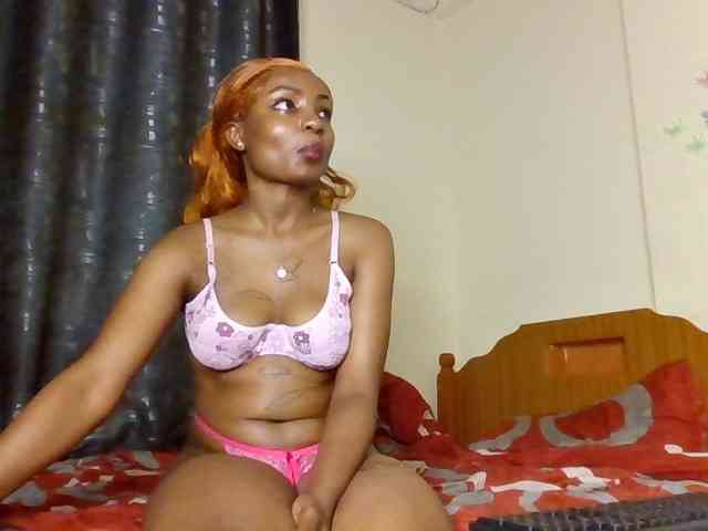 Caramelxoxo webcam