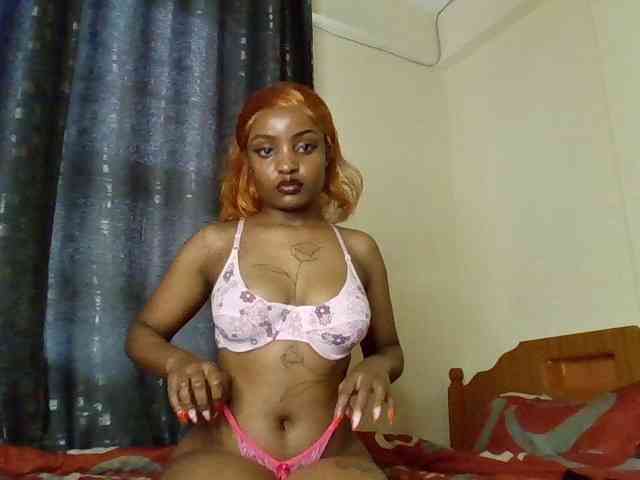 Caramelxoxo webcam