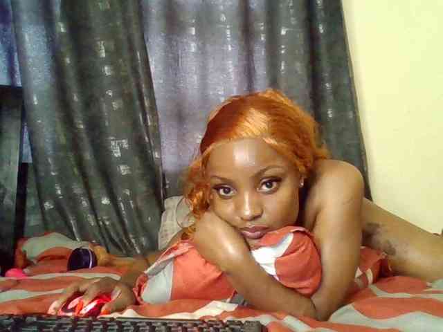 Caramelxoxo webcam
