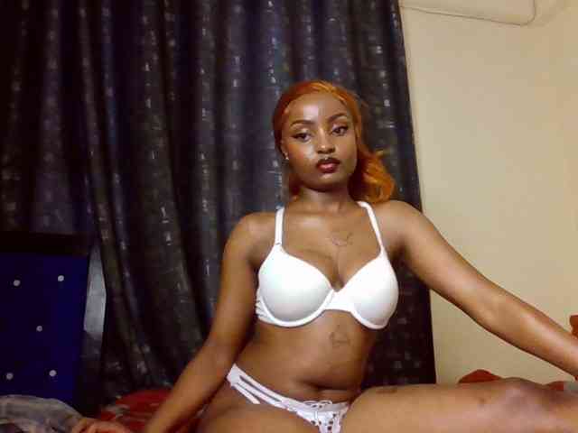 Caramelxoxo webcam