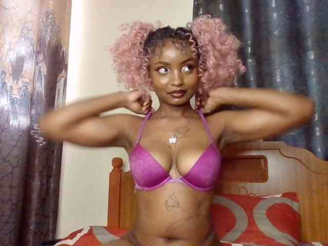Caramelxoxo webcam