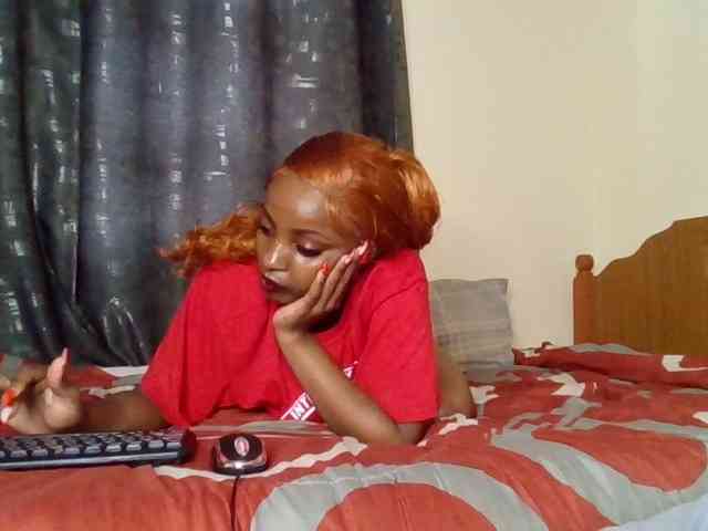 Caramelxoxo webcam