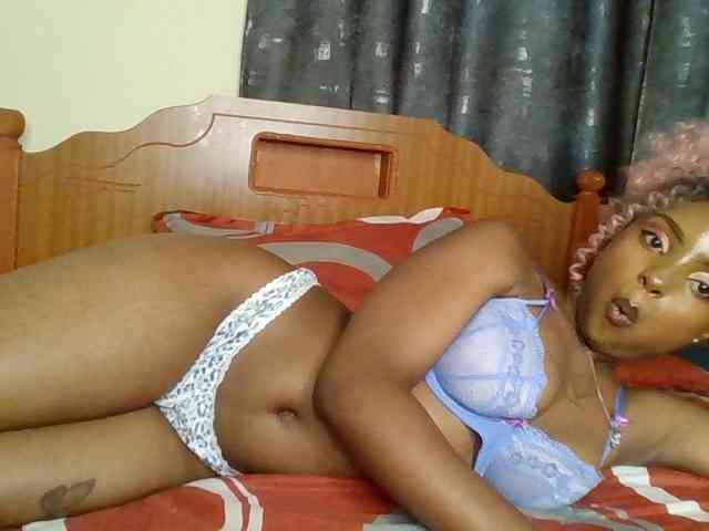 Caramelxoxo webcam
