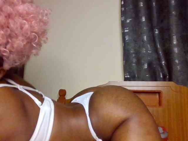 Caramelxoxo webcam