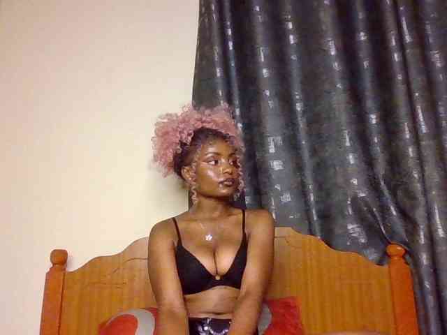 Caramelxoxo webcam