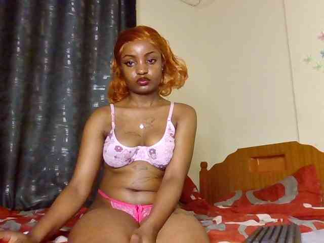 Caramelxoxo webcam