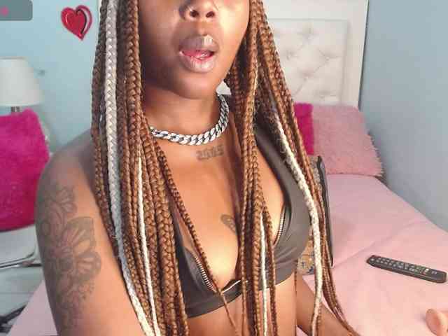 BrigitteVelvett webcam