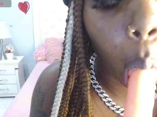BrigitteVelvett webcam