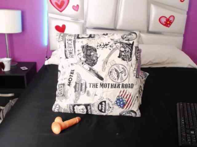 BrigitteVelvett webcam