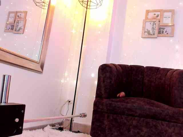 mystic_carito webcam