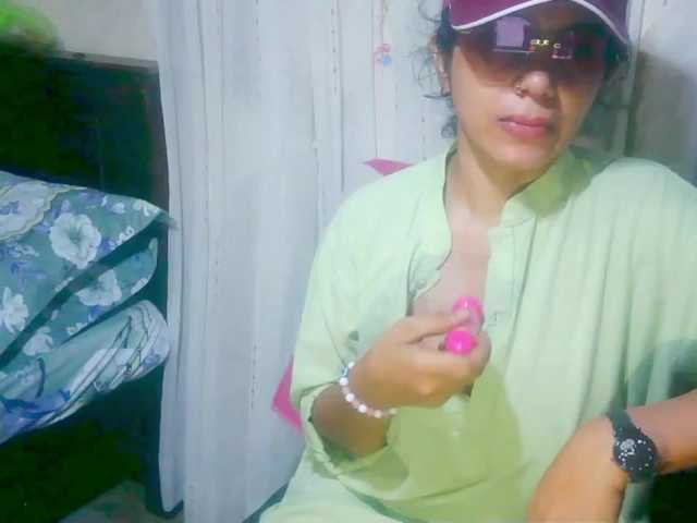 arabianZ's BongaCams show and profile