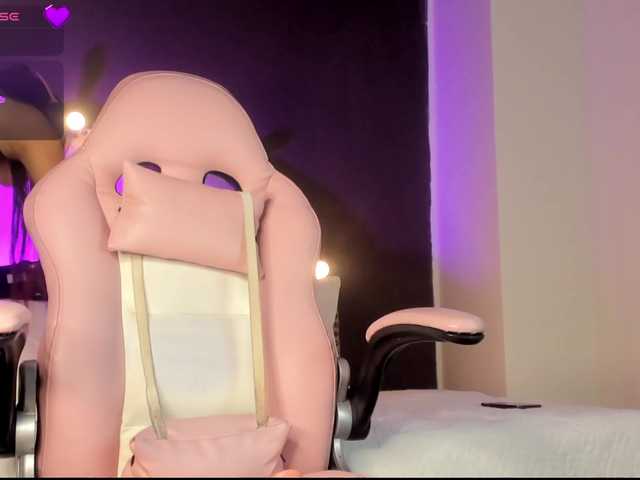 Kendall-19's BongaCams show and profile