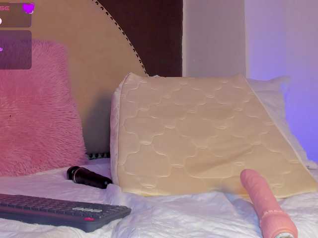 Kendall-19's BongaCams show and profile