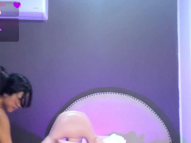 Kendall-19's BongaCams show and profile