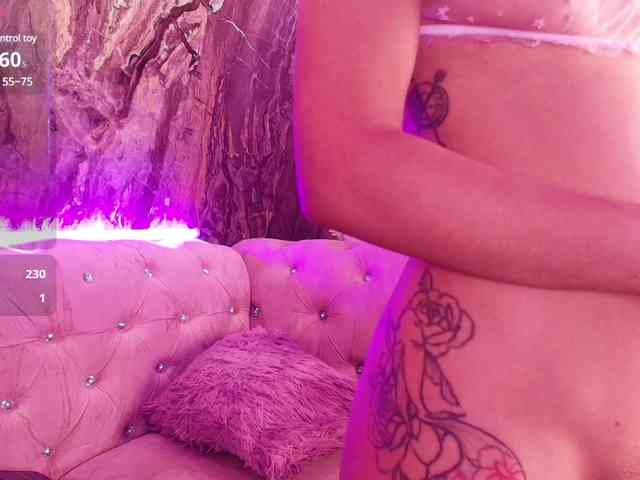 Arianna-moon webcam
