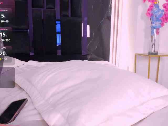 Arianna-moon webcam