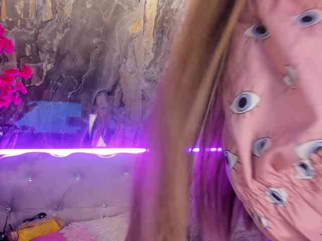 Arianna-moon webcam