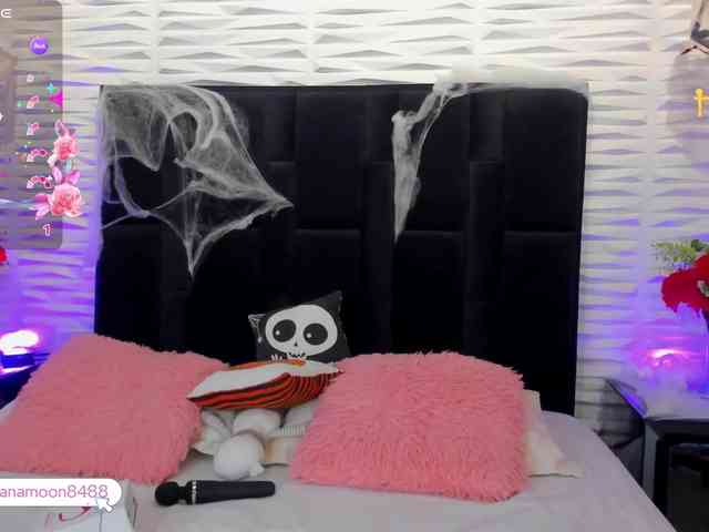Arianna-moon webcam