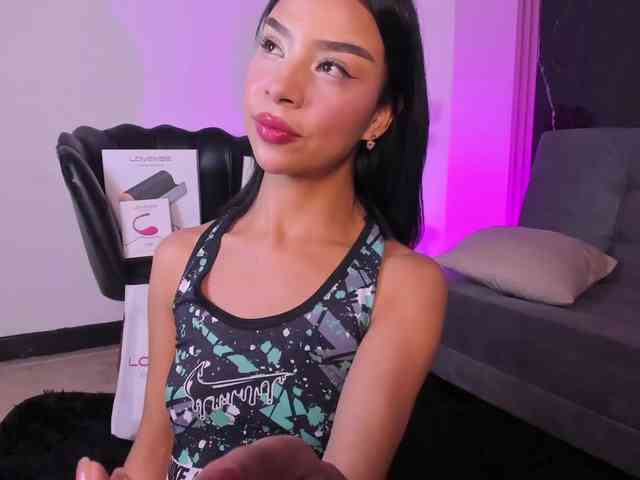 Arianna-moon webcam